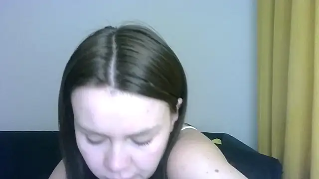 Bonny Candy online show from November 28, 2025, 8:03 am