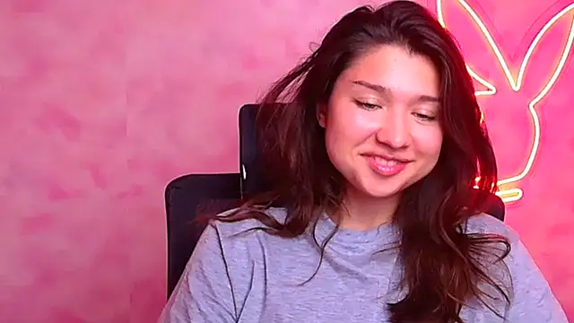 Sandra Curly online show from September 13, 2025, 1:44 pm