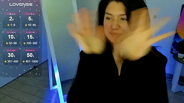 Sandra Curly online show from October 19, 2025, 7:16 pm