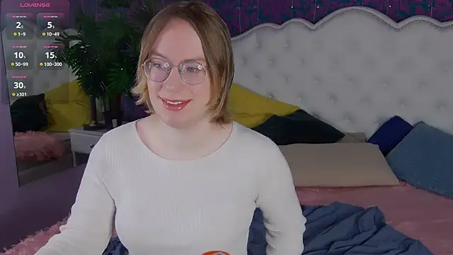Snapshot of Amanda_Butlerr chatting on April 8, 2026, 11:01 am Amanda Butlerr online show from April 8, 2026, 11:01 am