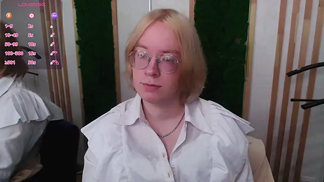 Amanda Butlerr online show from July 10, 2026, 11:32 am