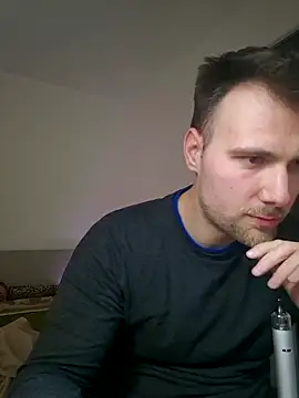 mrlyuis online show from December 22, 2025, 10:32 pm