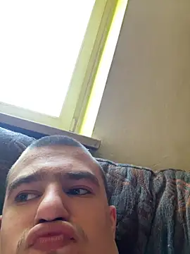 Snapshot of pussyhunter323557 chatting on September 20, 2025, 11:37 am pussyhunter323557 online show from September 20, 2025, 11:37 am