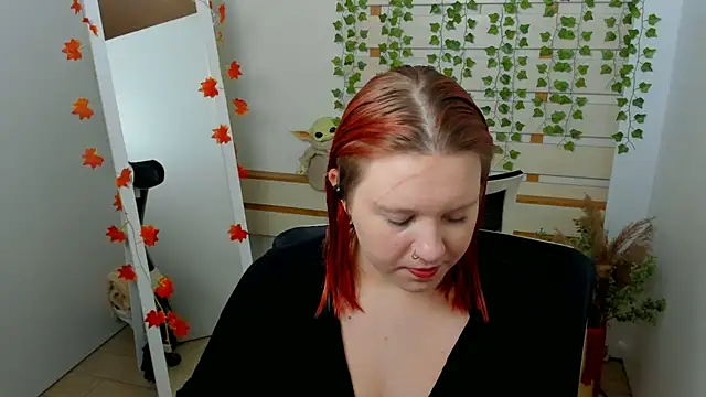Snapshot of ScarletVixen_ chatting on October 12, 2025, 6:42 pm ScarletVixen online show from October 12, 2025, 6:42 pm