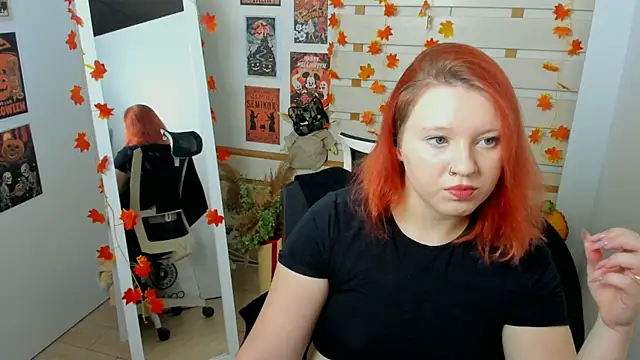 Snapshot of ScarletVixen_ chatting on October 18, 2025, 6:32 pm ScarletVixen online show from October 18, 2025, 6:32 pm