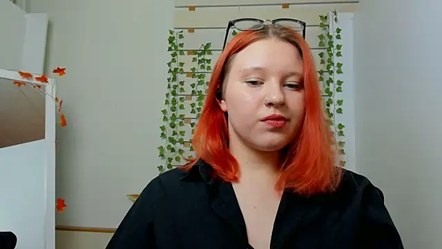 Snapshot of ScarletVixen_ chatting on October 11, 2025, 6:53 pm ScarletVixen online show from October 11, 2025, 6:53 pm