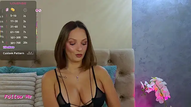 Snapshot of LaraQ chatting on September 13, 2025, 5:07 am LaraQ online show from September 13, 2025, 5:07 am