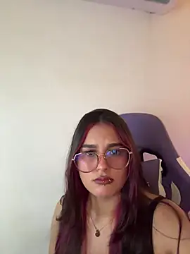 Abby Raschell online show from July 9, 2026, 3:51 am