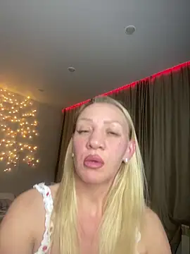 Bellissa  online show from February 2, 2026, 2:05 pm