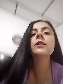 Nahomi 04 online show from November 1, 2025, 11:09 pm