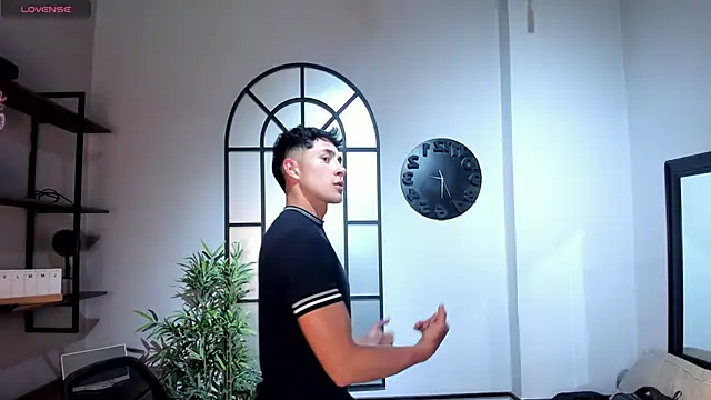 AustinJones  online show from November 3, 2025, 6:44 pm