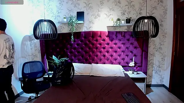 AustinJones  online show from December 22, 2025, 7:25 pm