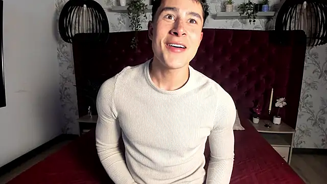 AustinJones  online show from April 9, 2026, 7:53 pm