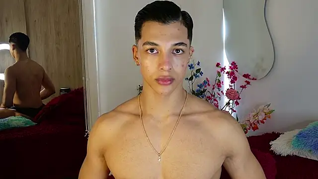 Snapshot of Troye_Williams chatting on May 13, 2026, 2:46 pm Troye Williams online show from May 13, 2026, 2:46 pm