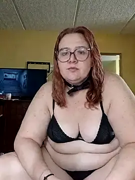 Snapshot of XEmoxkittyx chatting on May 13, 2026, 12:06 am XEmoxkittyx online show from May 13, 2026, 12:06 am