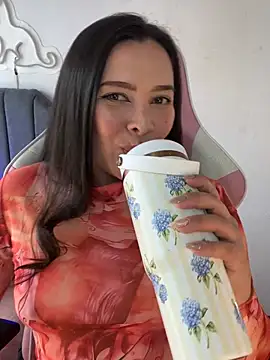 amaia monet online show from April 18, 2026, 7:07 pm