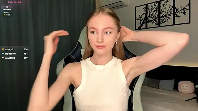 BrightAnnie online show from November 23, 2025, 4:06 pm