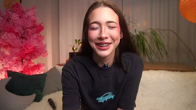 EviaRabasca online show from October 24, 2025, 11:53 am