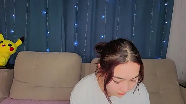 ColettaMejias online show from December 18, 2025, 8:12 pm