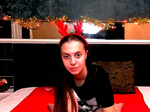 Snapshot of MillieTinny chatting on December 22, 2025, 7:58 pm MillieTinny online show from December 22, 2025, 7:58 pm