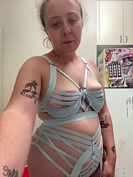 Snapshot of spankmykittyhehe chatting on September 30, 2025, 12:44 pm spankmykittyhehe online show from September 30, 2025, 12:44 pm