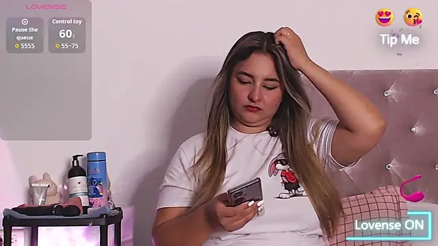 sara sofia10 online show from September 17, 2025, 3:30 am