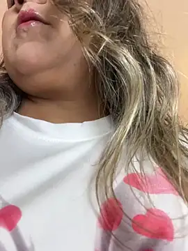 Lucy Milf 474 online show from May 9, 2026, 12:08 pm