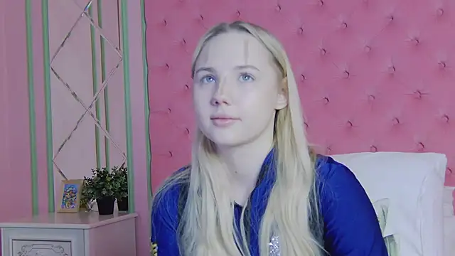 Sky Cutie online show from February 27, 2026, 5:07 am