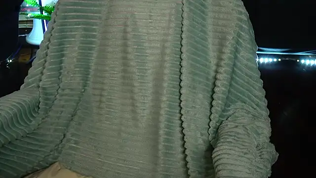 Snapshot of AnitaVon chatting on February 14, 2026, 4:13 am AnitaVon online show from February 14, 2026, 4:13 am