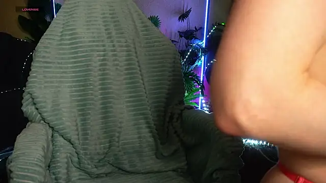 Snapshot of AnitaVon chatting on February 8, 2026, 4:21 am AnitaVon online show from February 8, 2026, 4:21 am