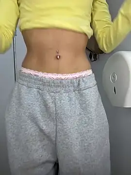 SweetBunnyGF online show from February 25, 2026, 11:59 pm