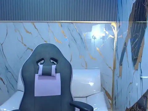 lilith sexy19 online show from February 13, 2026, 4:56 am