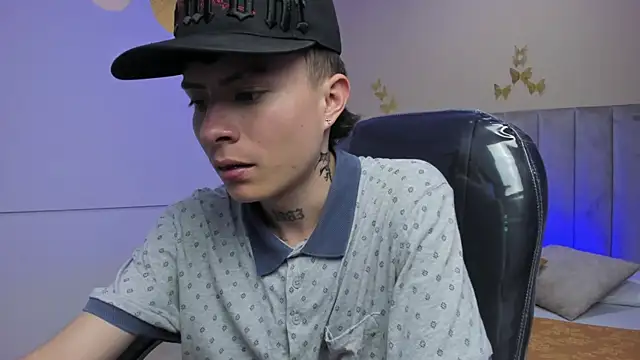 Snapshot of Nascary_Fox chatting on February 4, 2026, 7:53 pm Nascary Fox online show from February 4, 2026, 7:53 pm