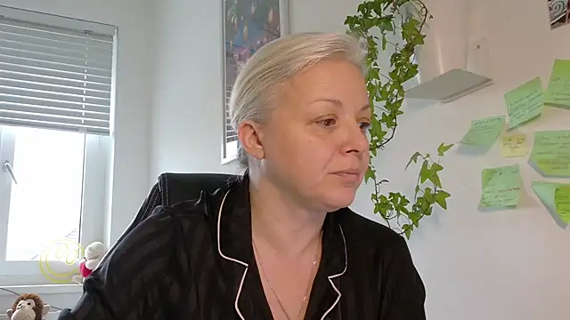 Linsy Kim online show from March 1, 2026, 8:36 am