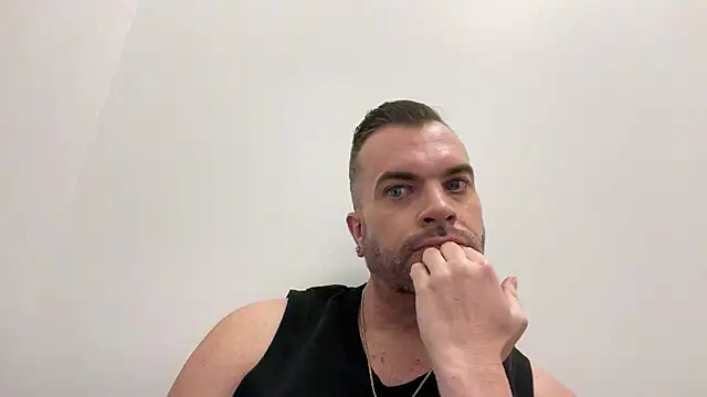 Snapshot of Ty_lerDavid chatting on October 30, 2025, 10:17 pm Ty lerDavid online show from October 30, 2025, 10:17 pm