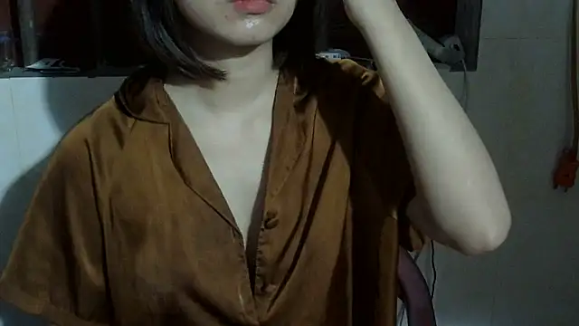 anna-sweet69 online show from September 25, 2025, 11:00 pm