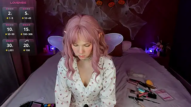 Hina Smith online show from October 31, 2025, 11:29 am