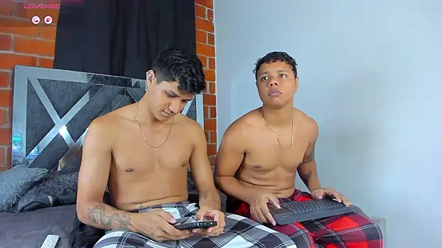 Snapshot of Robertmiller21 chatting on February 7, 2026, 12:51 am Robertmiller21 online show from February 7, 2026, 12:51 am