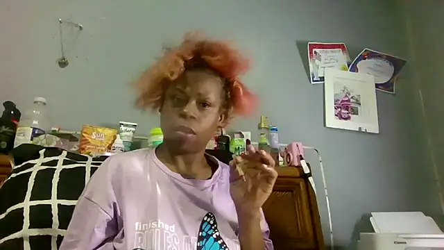 Snapshot of Tishrella6 chatting on February 11, 2026, 4:12 am Tishrella6 online show from February 11, 2026, 4:12 am