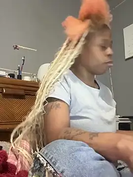 Snapshot of Tishrella6 chatting on February 20, 2026, 12:51 am Tishrella6 online show from February 20, 2026, 12:51 am