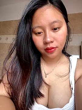 maianhcute online show from September 23, 2025, 1:23 am