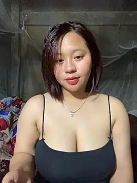 maianhcute online show from October 31, 2025, 7:49 am