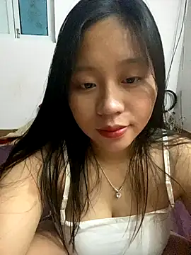 maianhcute online show from September 19, 2025, 1:04 pm