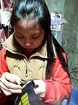 venu00 online show from December 19, 2025, 1:35 pm