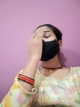Radhika Lovely online show from May 31, 2026, 4:13 pm