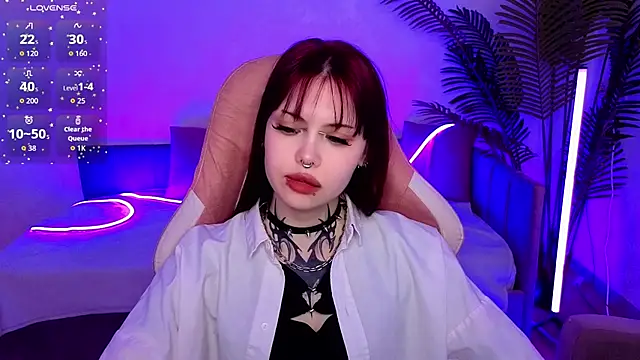 Morana Batt online show from November 13, 2025, 1:42 am