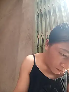 YAYAA-502 online show from September 22, 2025, 3:34 am