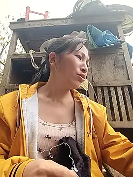 YAYAA-502 online show from December 20, 2025, 6:27 am