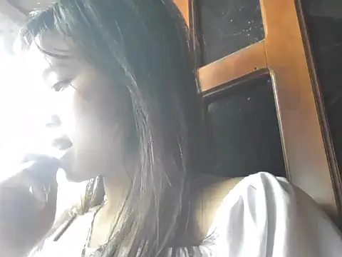 Snapshot of Ngoc-bbi chatting on May 2, 2026, 10:09 am Ngoc-bbi online show from May 2, 2026, 10:09 am