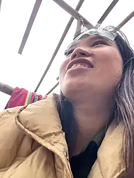 Ngoc-bbi online show from October 27, 2025, 4:57 am